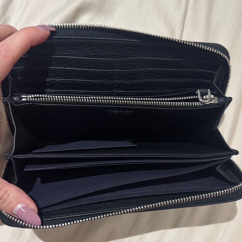 New Prada Black Textured Leather Zip Wallet - Picture 3 of 6